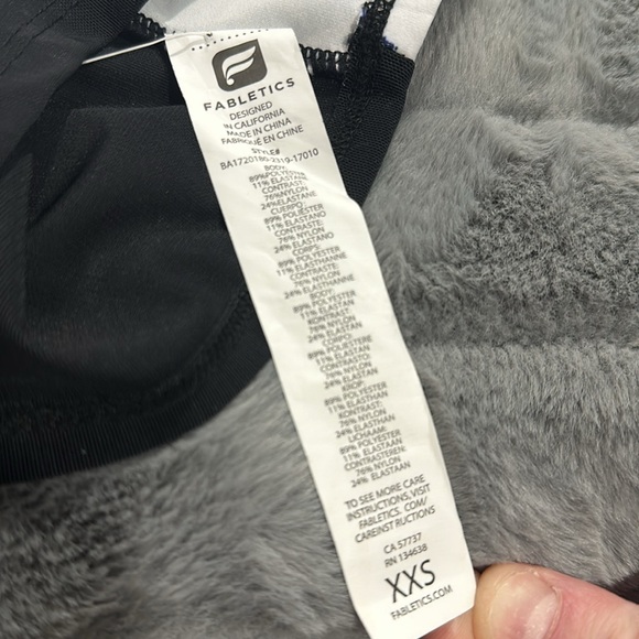 NWT Fabletics Marcela Mesh Midi Bra Luxe-Line Midi Sports Bra - Picture 10 of 10